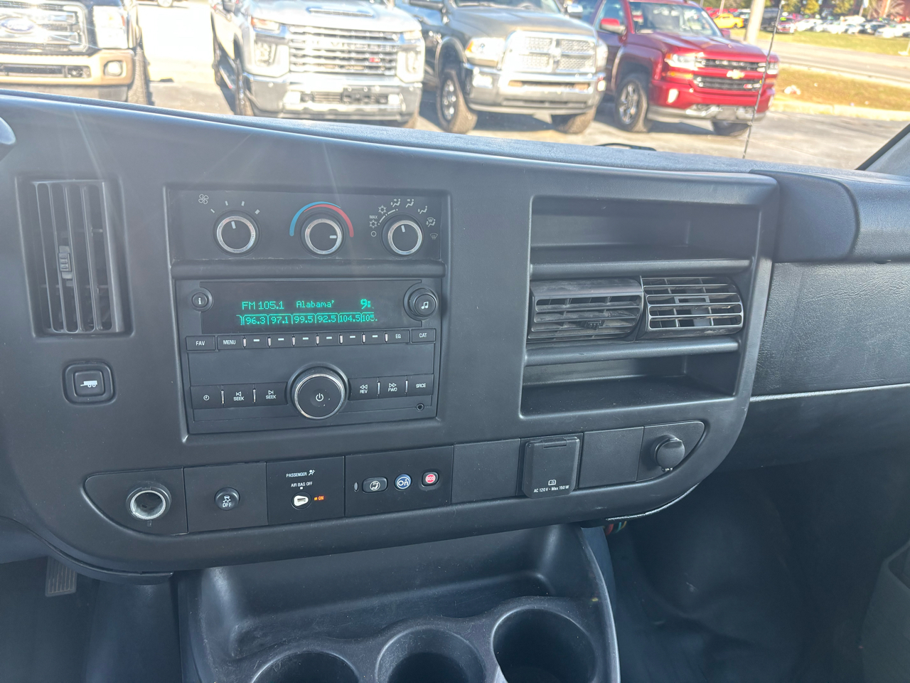 Chevrolet Express Cargo Van RWD 2500 135" 2017