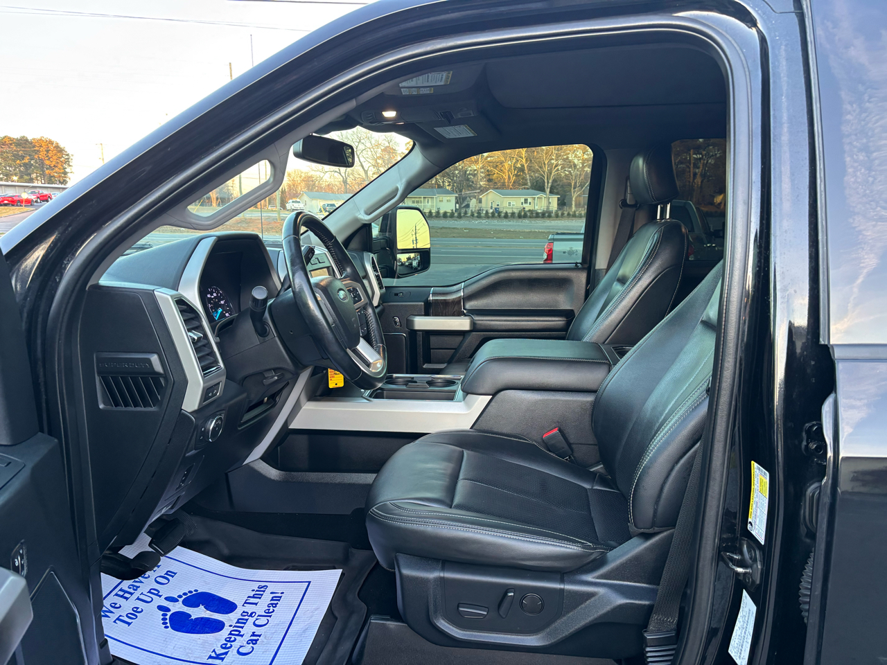 Ford Super Duty F-250 SRW Lariat 4WD Crew Cab 6.75' Box 2021