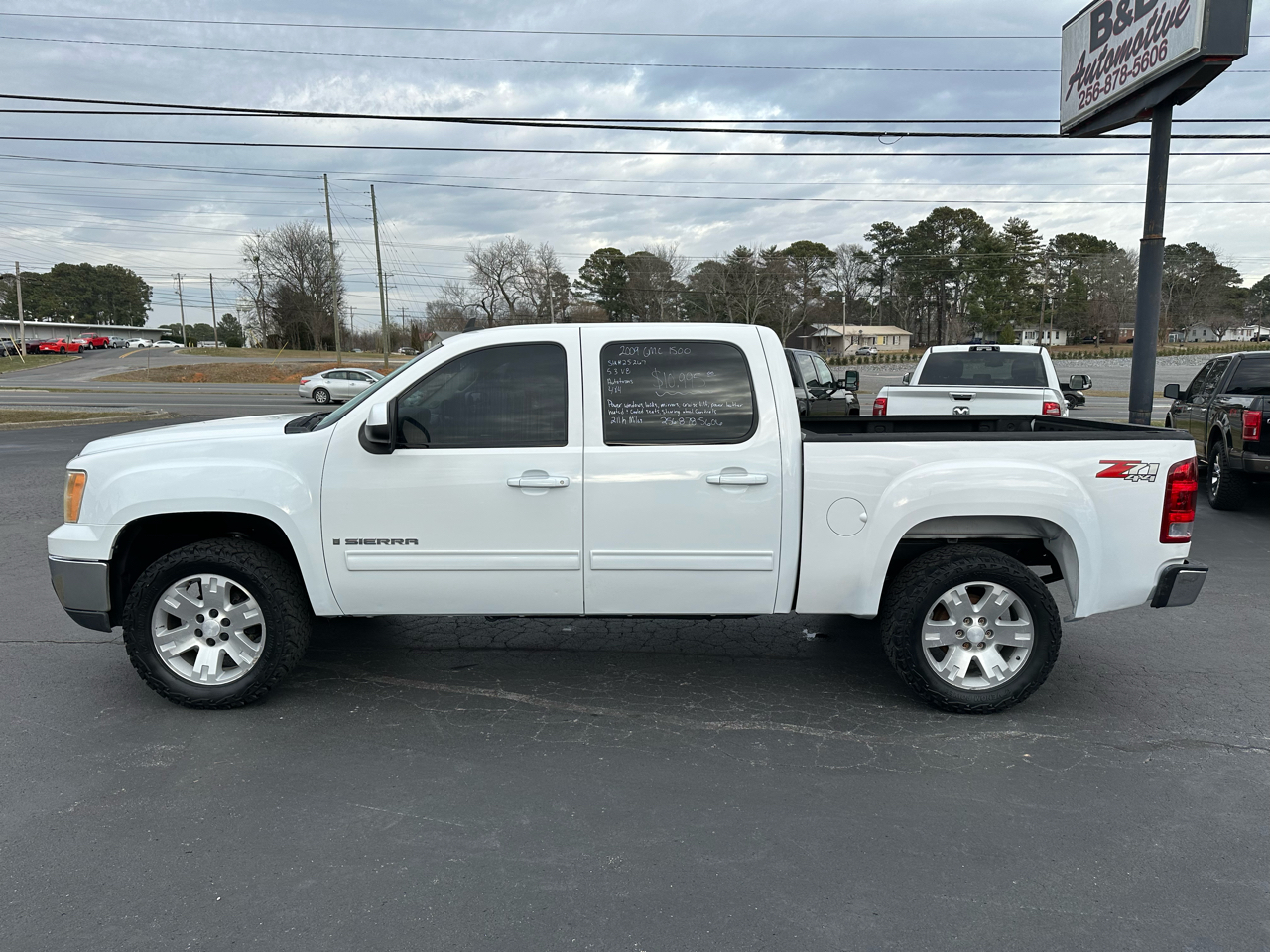 GMC Sierra 1500 4WD Crew Cab 143.5" SLT 2009