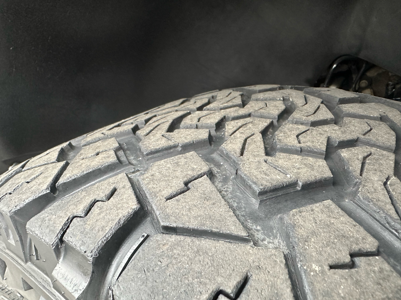 GMC Sierra 1500 4WD Crew Cab 143.5" SLT 2009