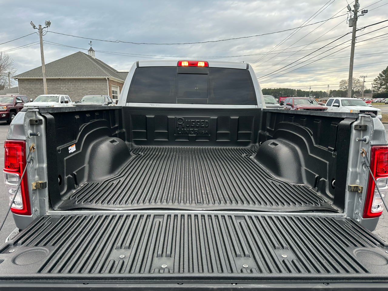 RAM 2500 Tradesman 4x4 Crew Cab 6'4" Box 2020