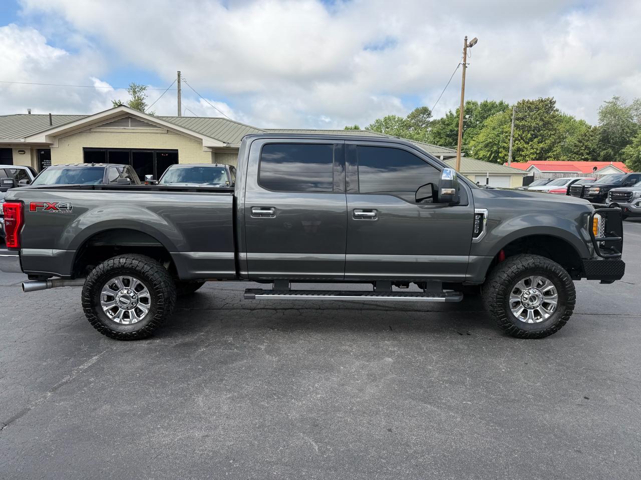 Ford Super Duty F-250 SRW Lariat 4WD Crew Cab 6.75' Box 2017
