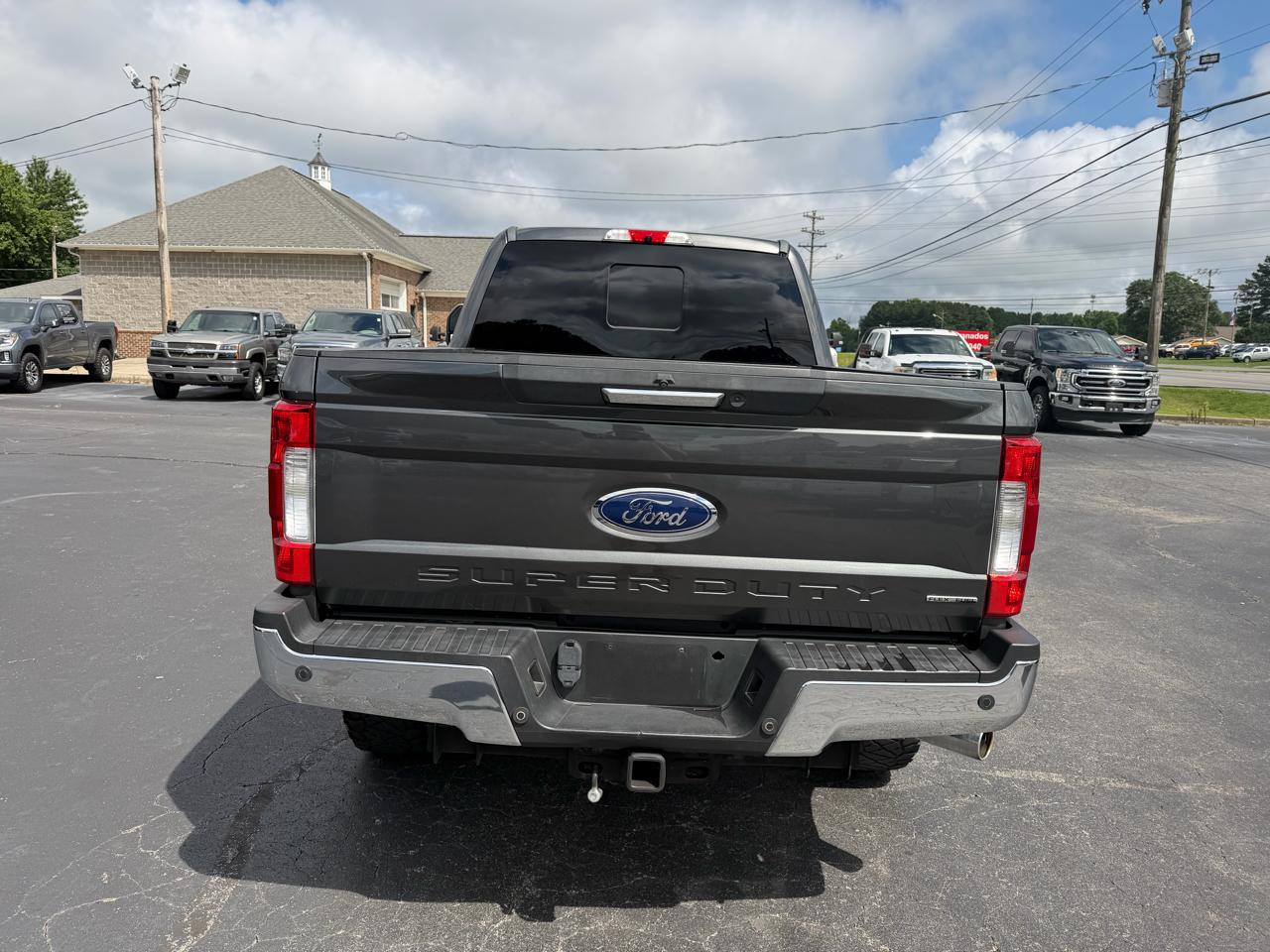 Ford Super Duty F-250 SRW Lariat 4WD Crew Cab 6.75' Box 2017