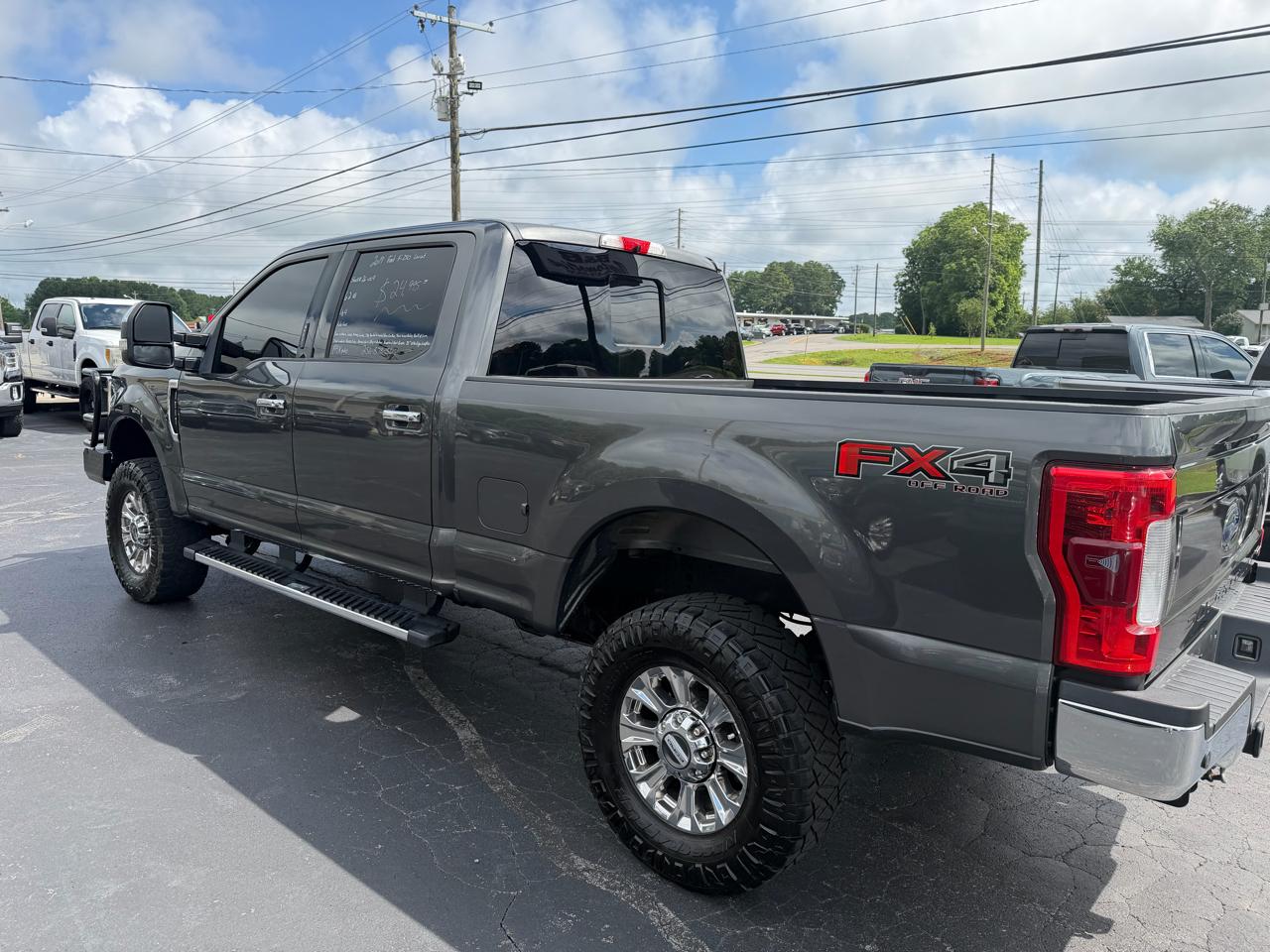 Ford Super Duty F-250 SRW Lariat 4WD Crew Cab 6.75' Box 2017