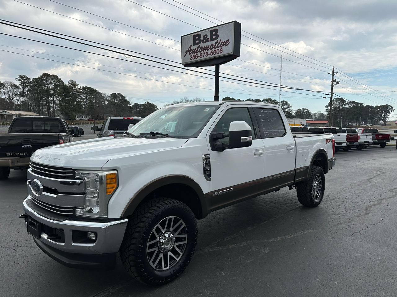 Ford Super Duty F-250 SRW Lariat 4WD Crew Cab 6.75' Box 2017
