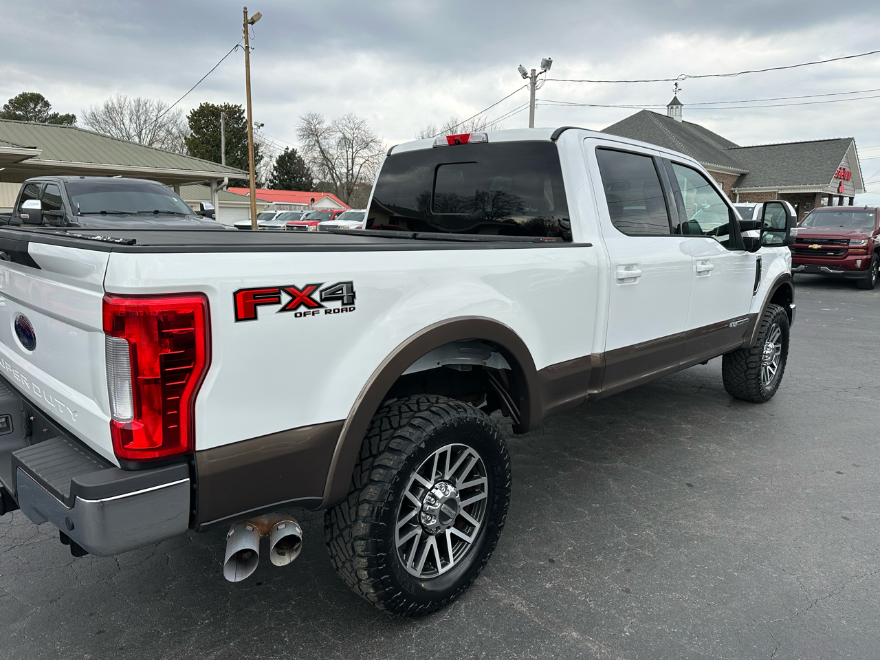 Ford Super Duty F-250 SRW Lariat 4WD Crew Cab 6.75' Box 2017