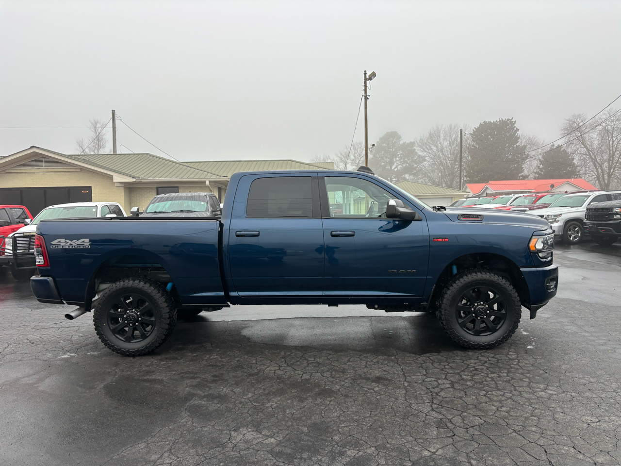 RAM 2500 Lone Star 4x4 Crew Cab 6'4" Box 2020