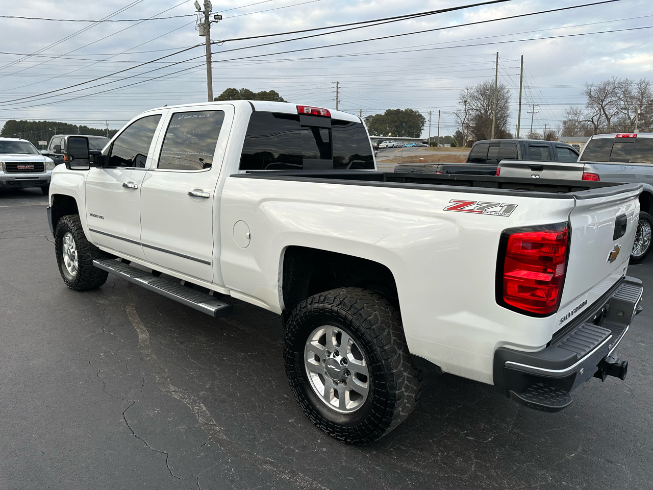 Chevrolet Silverado 2500HD Built After Aug 14 4WD Crew Cab 153.7" LTZ 2015