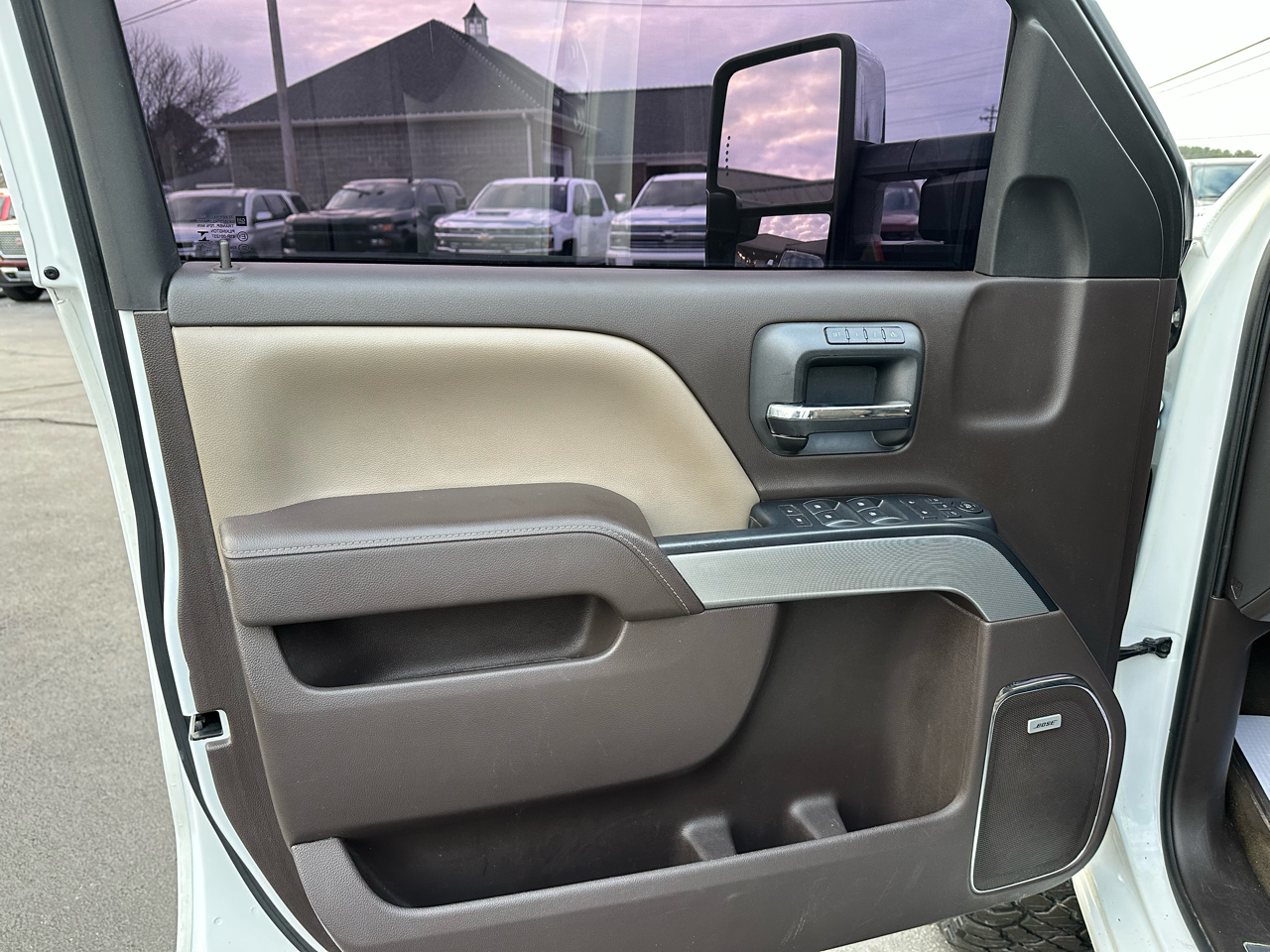 Chevrolet Silverado 2500HD Built After Aug 14 4WD Crew Cab 153.7" LTZ 2015