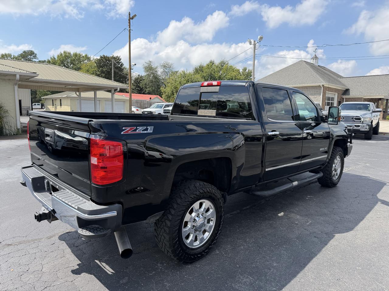 Chevrolet Silverado 2500HD Built After Aug 14 4WD Crew Cab 153.7" LTZ 2015