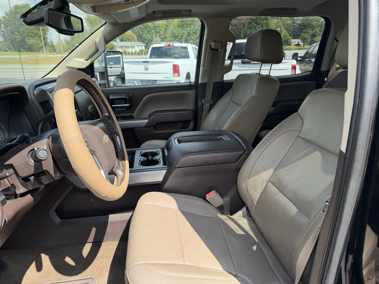 Chevrolet Silverado 2500HD Built After Aug 14 4WD Crew Cab 153.7" LTZ 2015