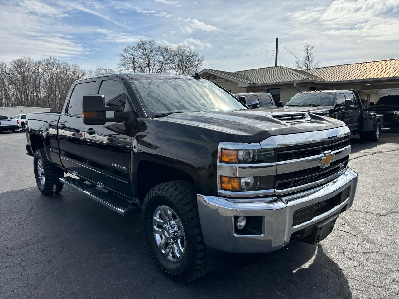 Chevrolet Silverado 2500HD 4WD Crew Cab 153.7" LT 2018