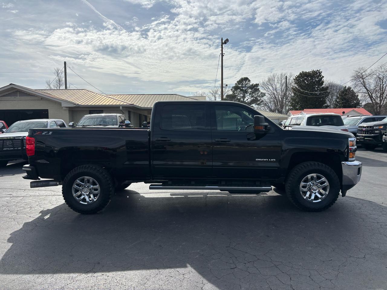 Chevrolet Silverado 2500HD 4WD Crew Cab 153.7" LT 2018