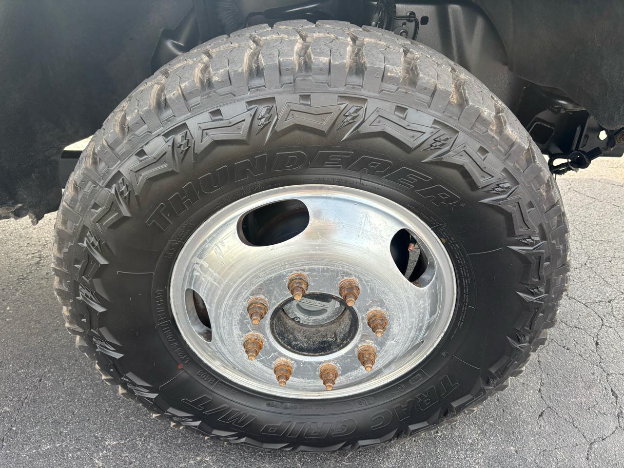 Ford Super Duty F-350 DRW Lariat 4WD Crew Cab 8' Box 2017