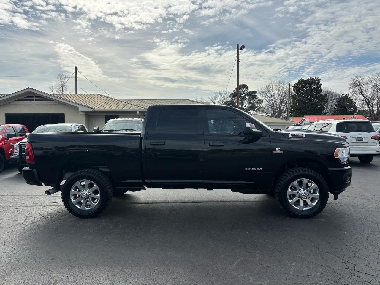 RAM 2500 Big Horn 4x4 Crew Cab 6'4" Box 2022