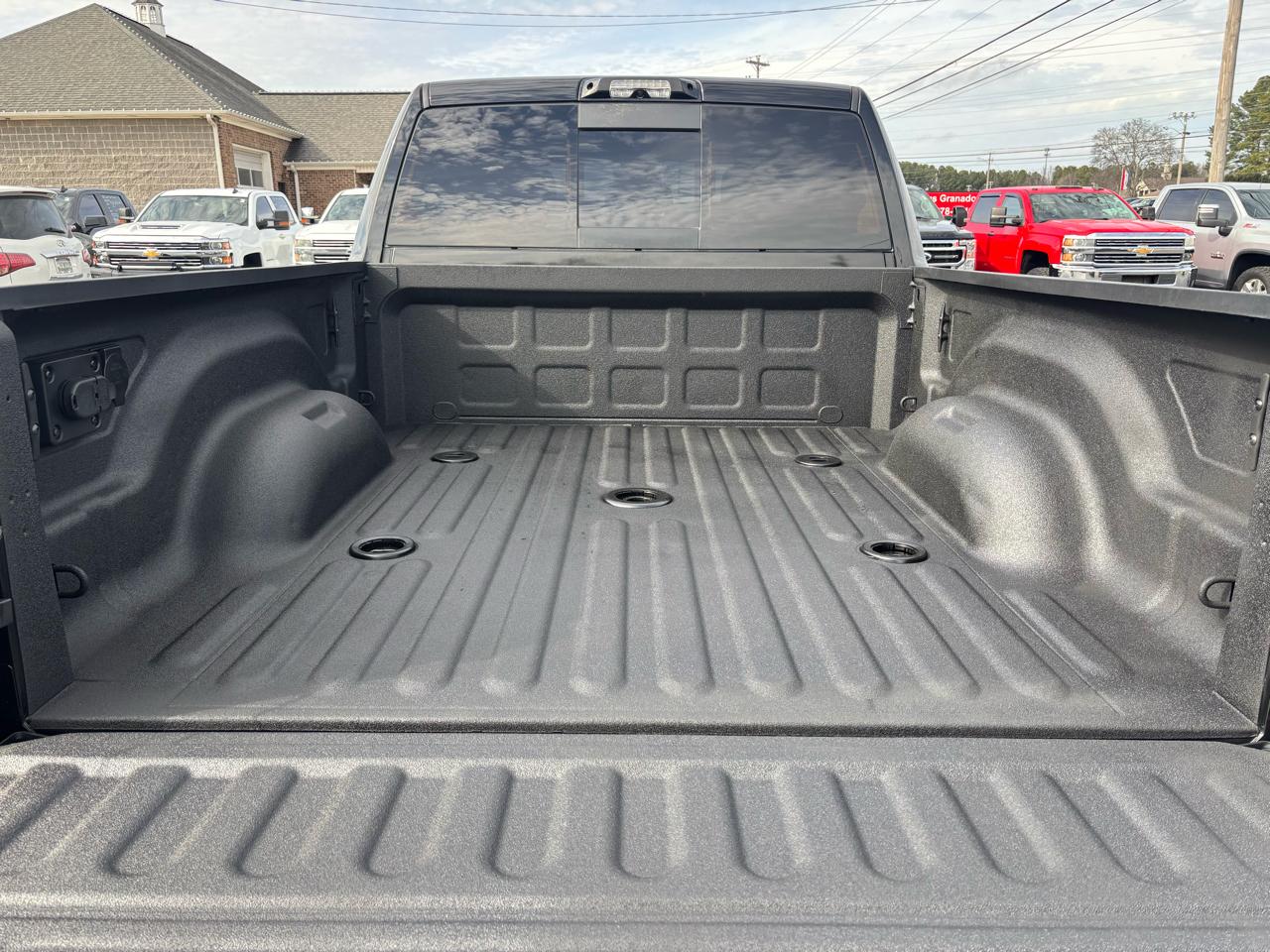 RAM 2500 Big Horn 4x4 Crew Cab 6'4" Box 2022