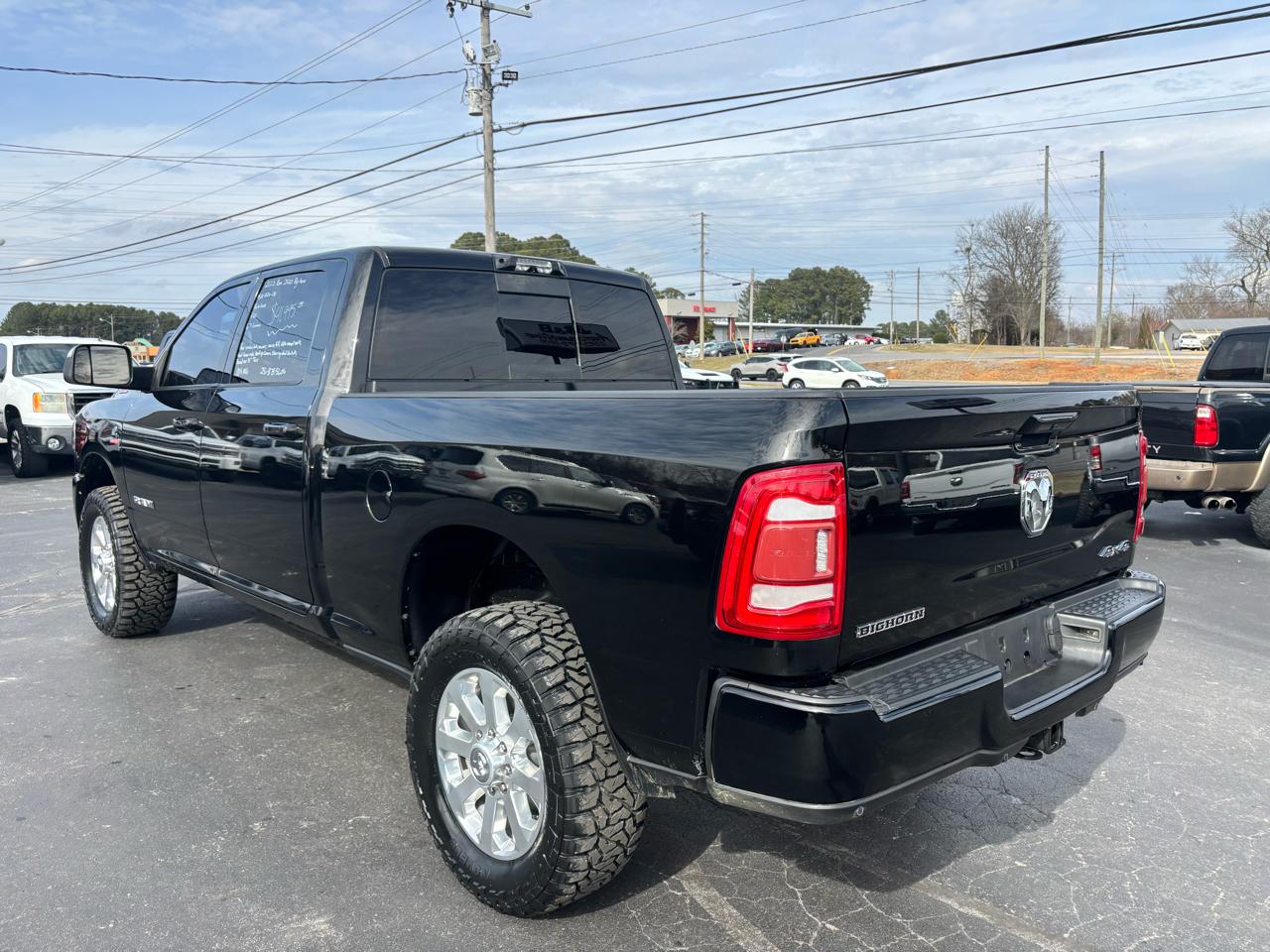 RAM 2500 Big Horn 4x4 Crew Cab 6'4" Box 2022