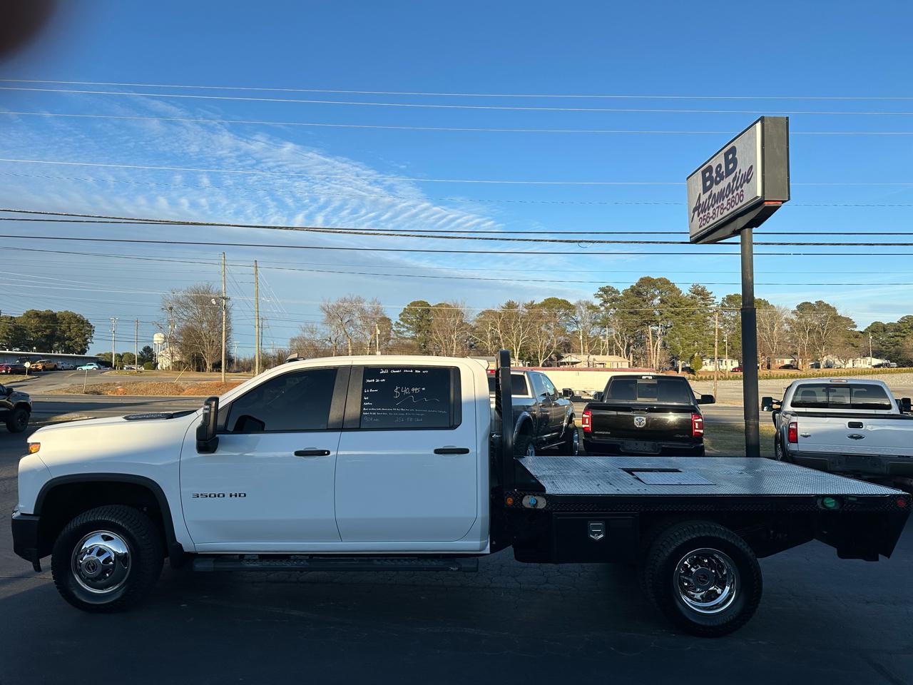 Chevrolet Silverado 3500HD CC 4WD Crew Cab 177" WB, 60" CA Work Truck 2022