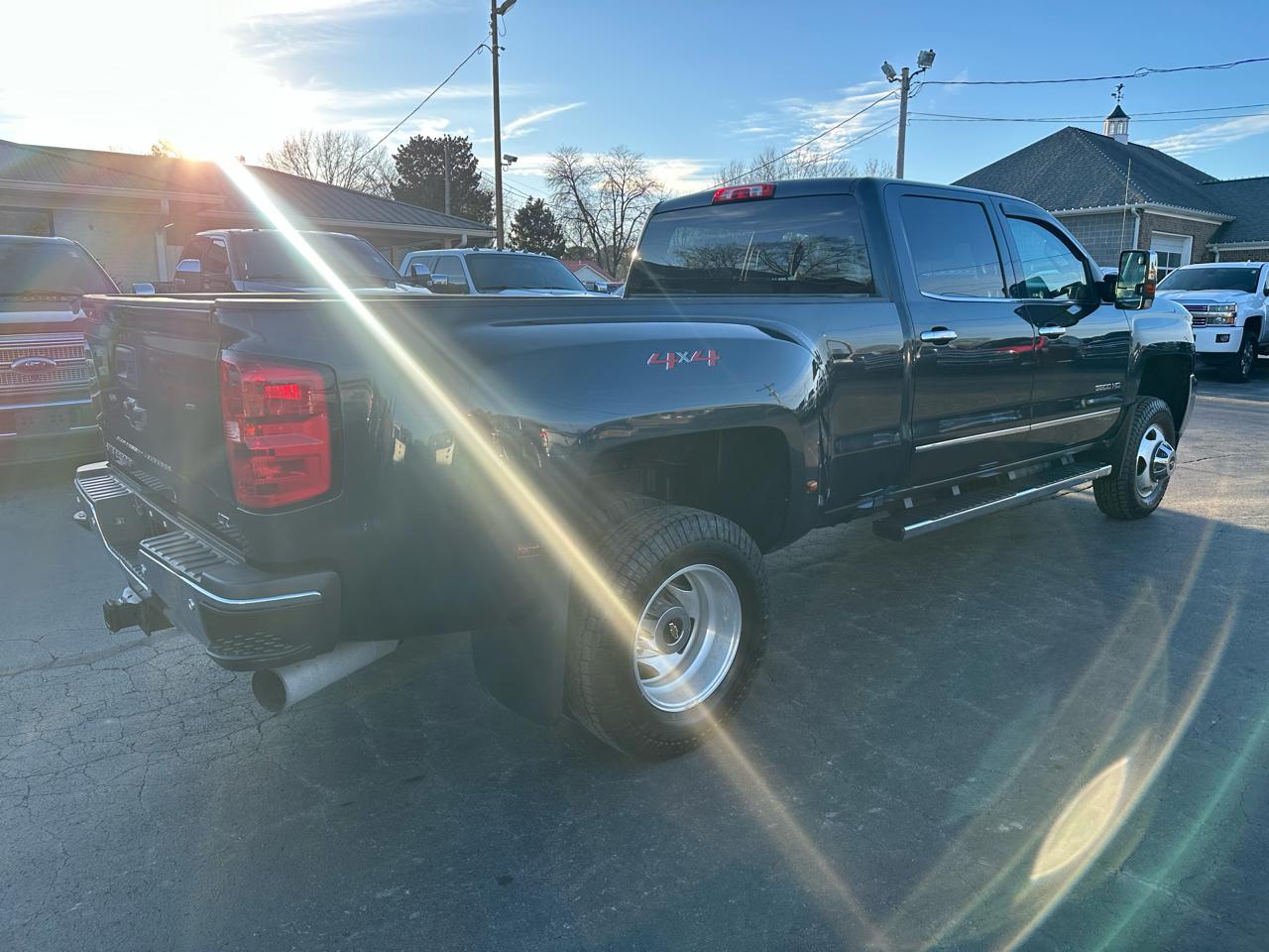 Chevrolet Silverado 3500HD 4WD Crew Cab 167.7" LTZ 2018
