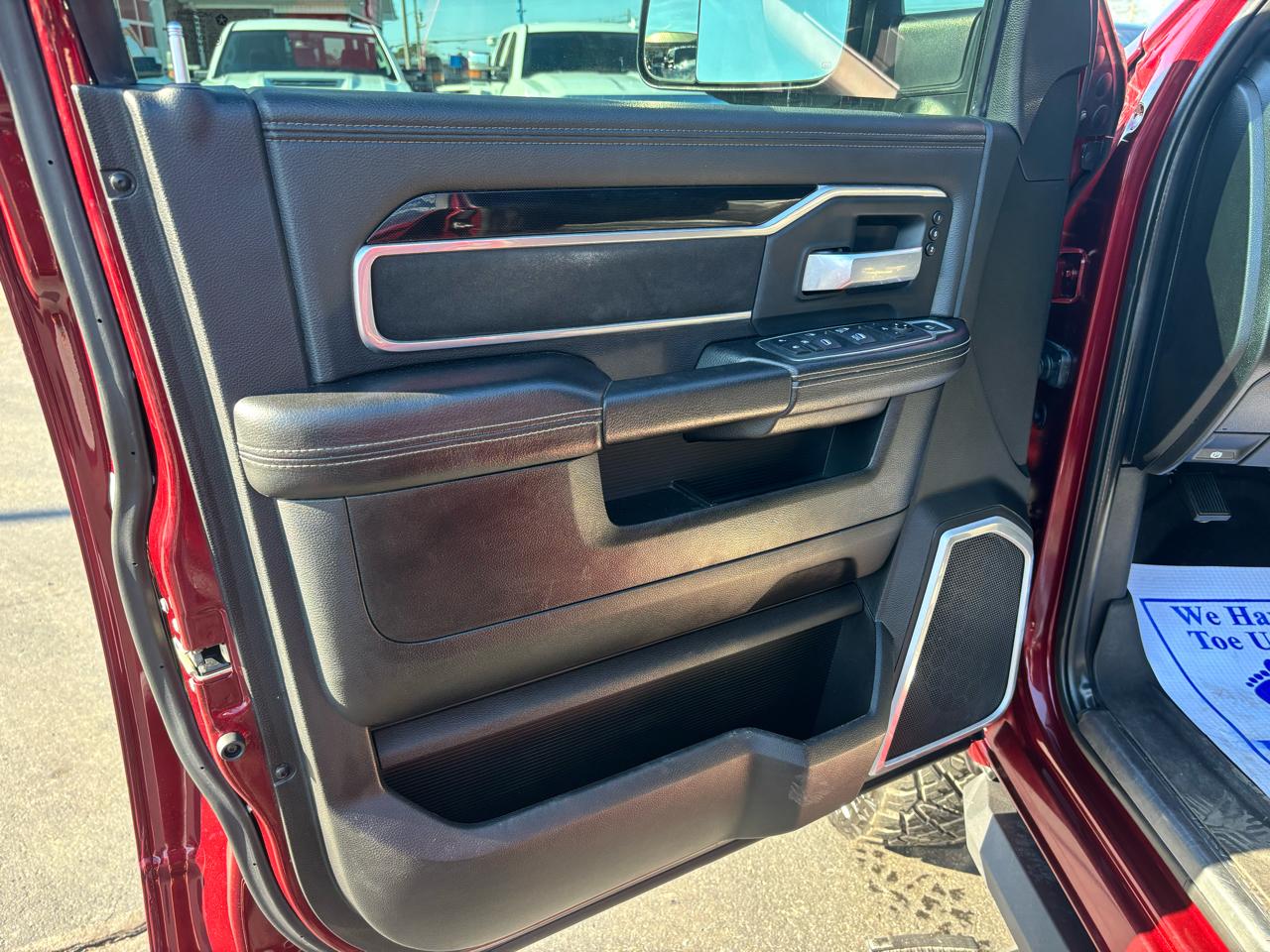 RAM 2500 Laramie 4x4 Crew Cab 6'4" Box 2020