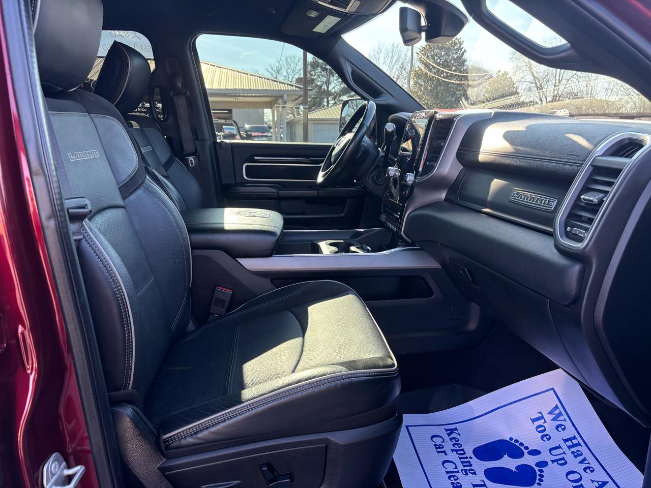 RAM 2500 Laramie 4x4 Crew Cab 6'4" Box 2020