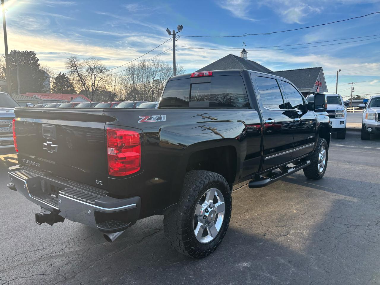 Chevrolet Silverado 2500HD 4WD Crew Cab 153.7" LTZ 2016