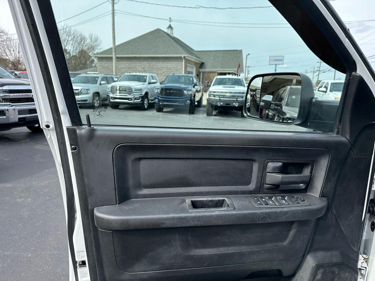 RAM 3500 Chassis Cab Tradesman 4WD Crew Cab 60" CA 172.4" WB 2021