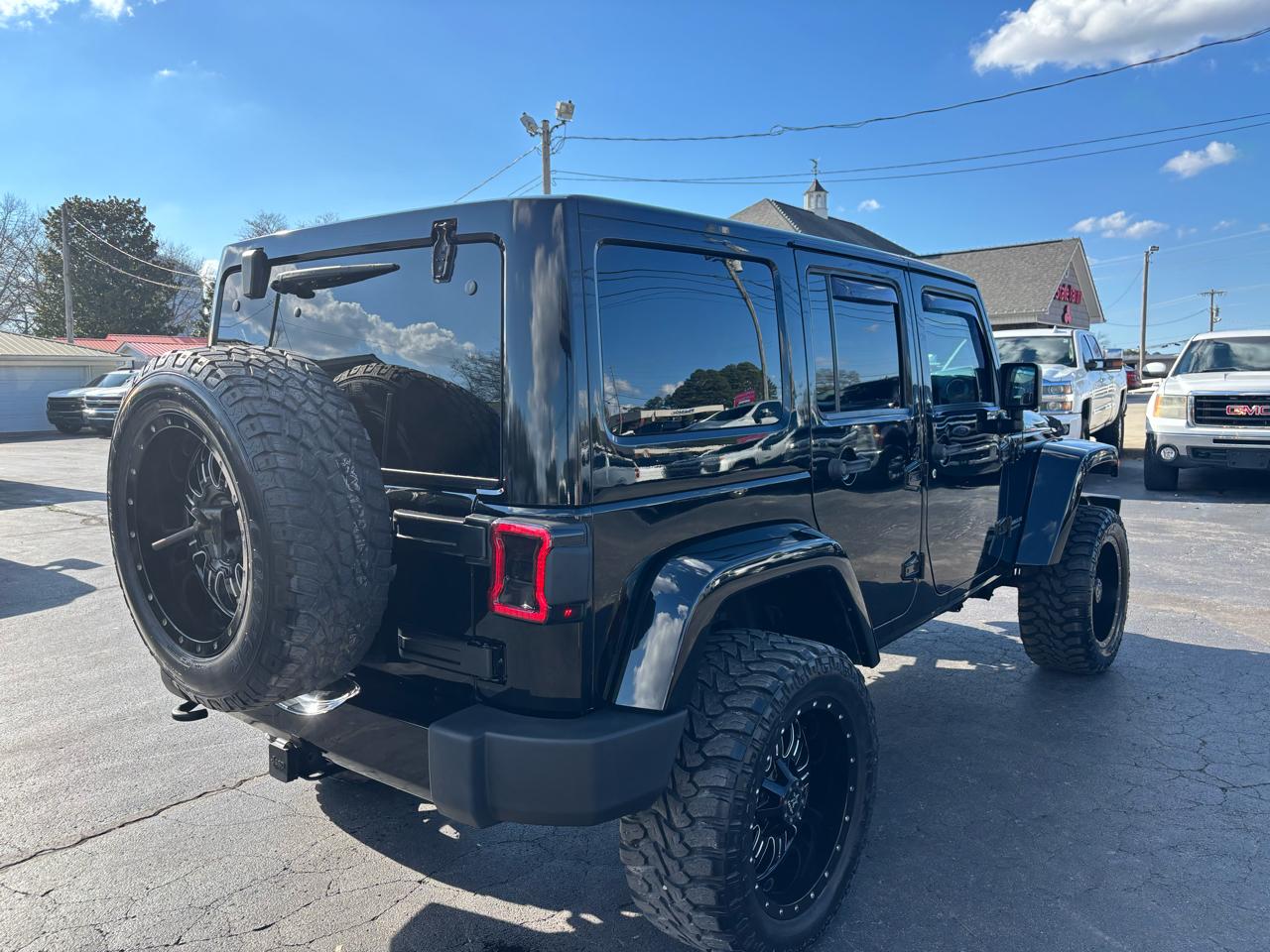 Jeep Wrangler Unlimited 4WD 4dr Sahara 2016