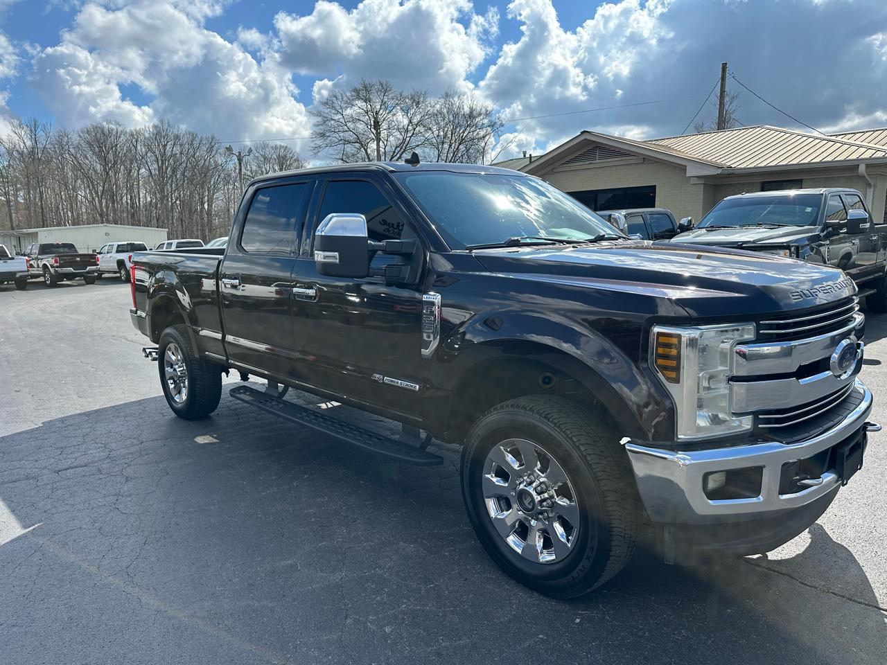 Ford Super Duty F-250 SRW Lariat 4WD Crew Cab 6.75' Box 2019