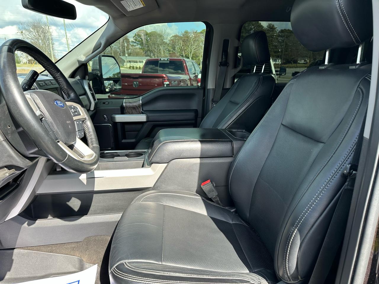 Ford Super Duty F-250 SRW Lariat 4WD Crew Cab 6.75' Box 2019