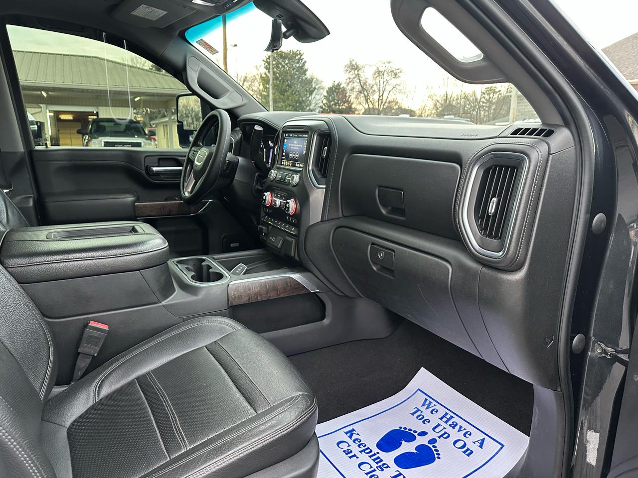 GMC Sierra 2500HD 4WD Crew Cab 159" Denali 2020