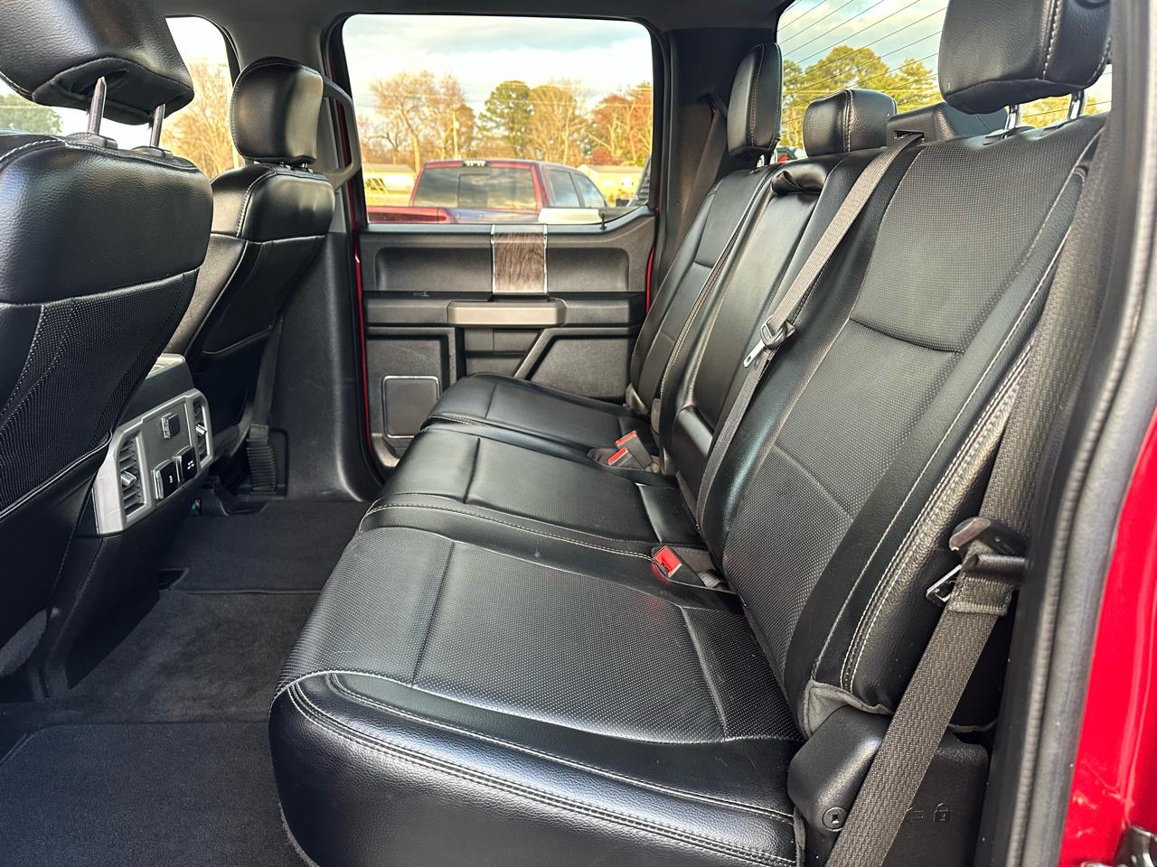 Ford Super Duty F-250 SRW Lariat 4WD Crew Cab 6.75' Box 2018