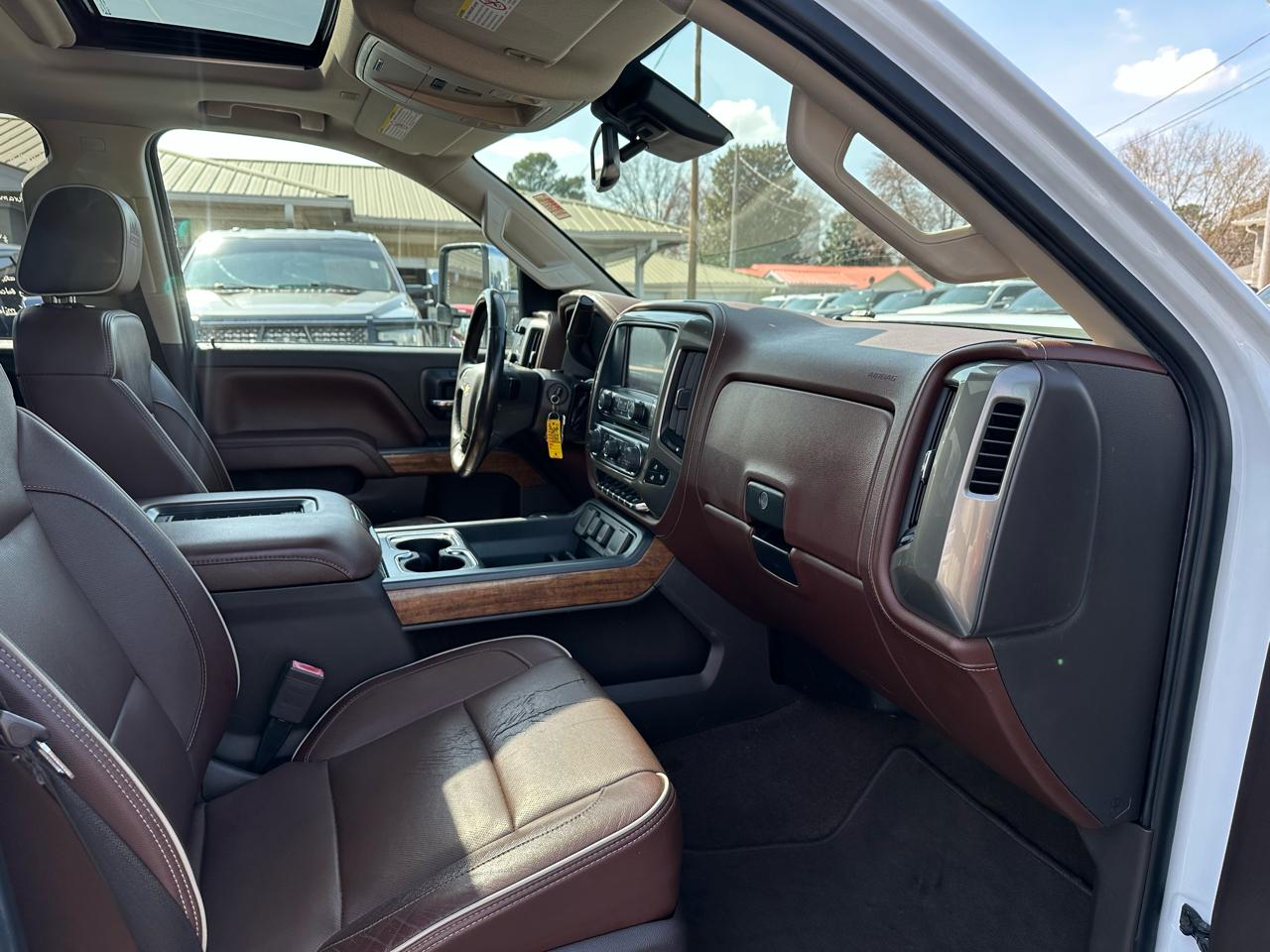 Chevrolet Silverado 2500HD 4WD Crew Cab 153.7" High Country 2017