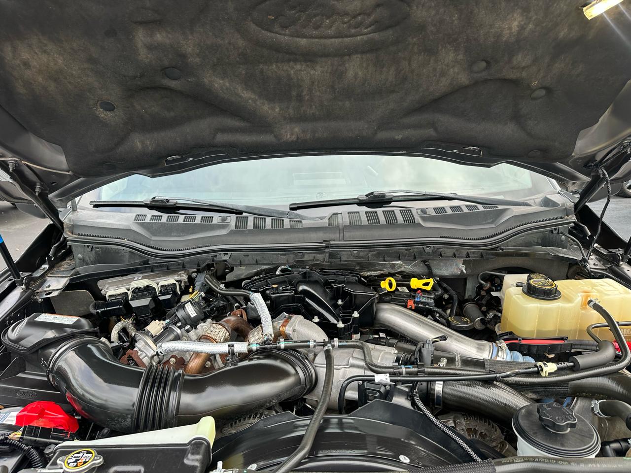 Ford Super Duty F-450 DRW XLT 4WD Crew Cab 179" WB 60" CA 2019