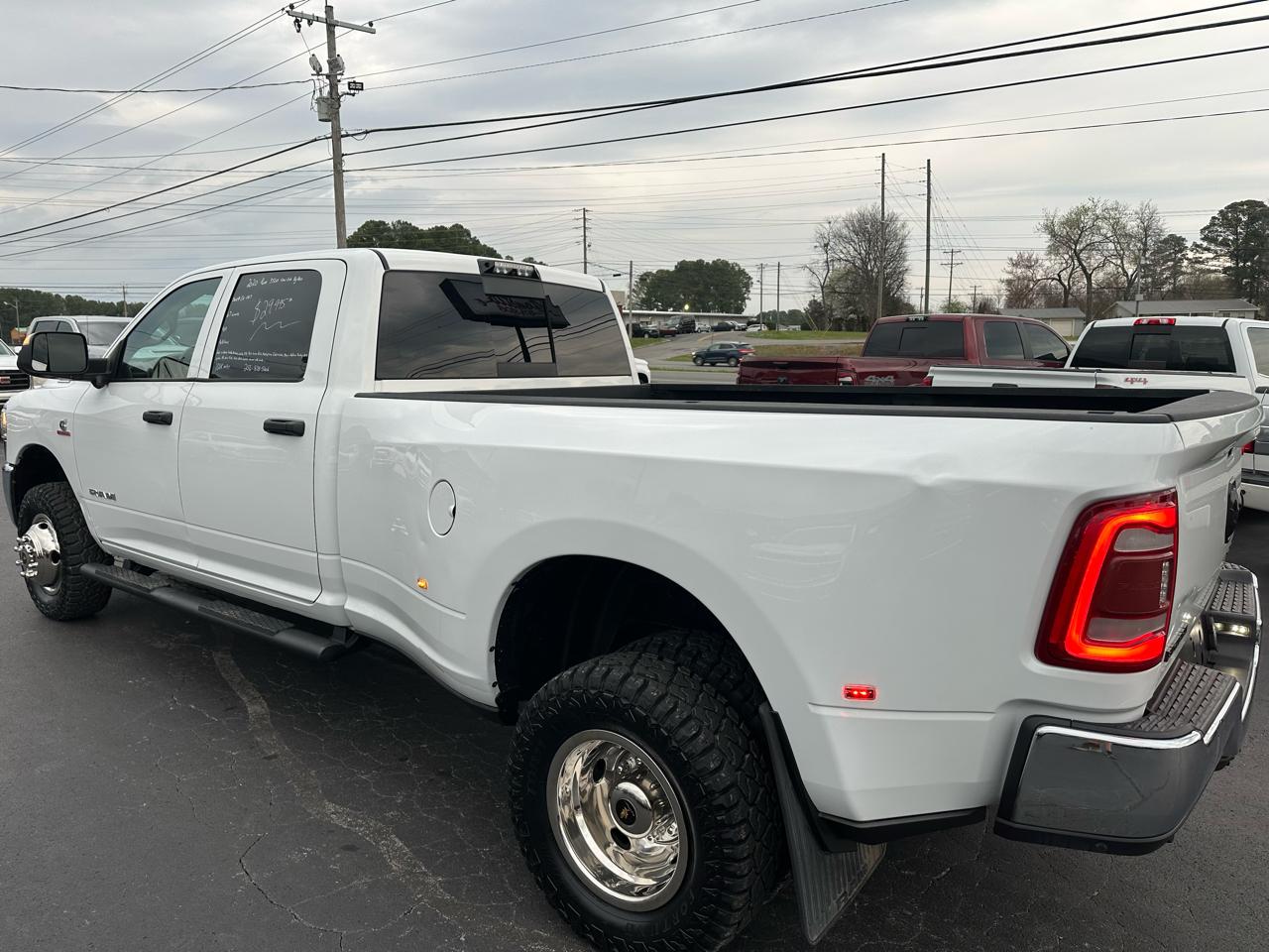 RAM 3500 Tradesman 4x4 Crew Cab 8' Box 2020