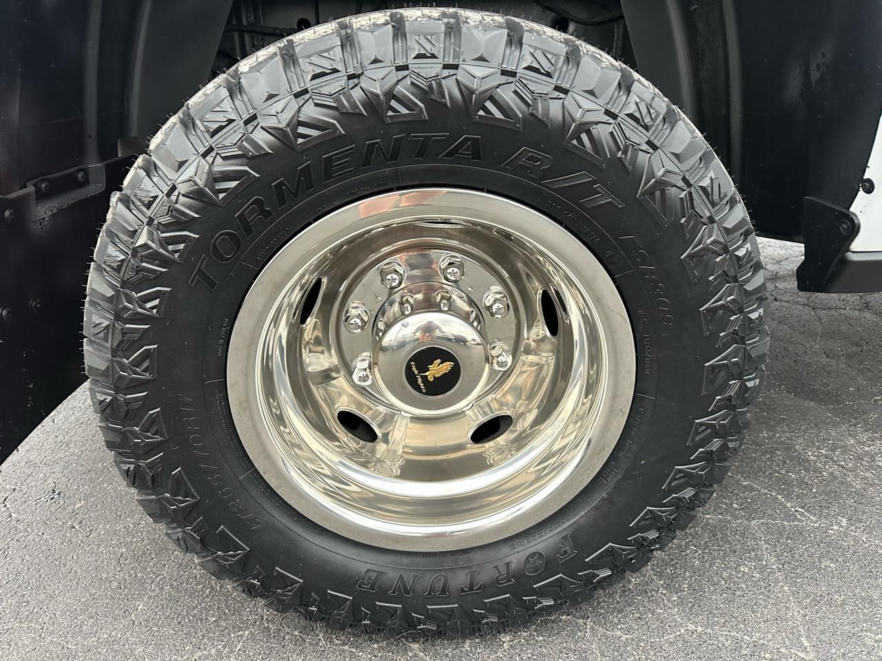 RAM 3500 Tradesman 4x4 Crew Cab 8' Box 2020