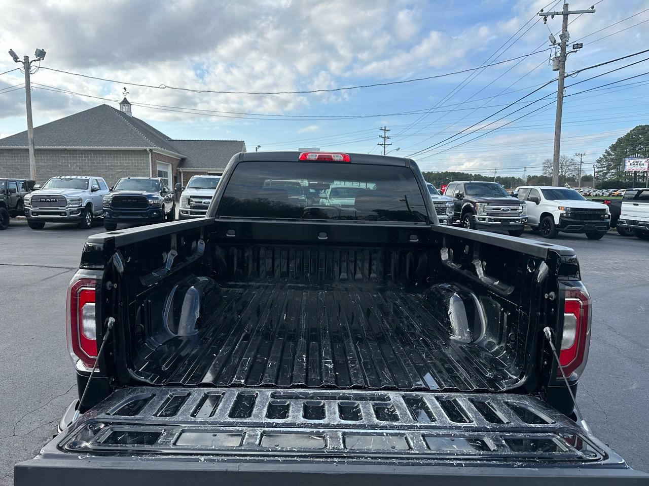 GMC Sierra 1500 4WD Crew Cab 143.5" SLT 2016