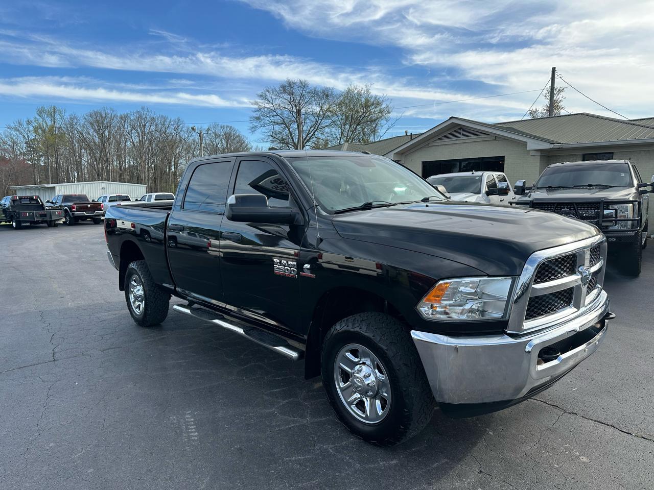 RAM 2500 4WD Crew Cab 149" Tradesman 2015