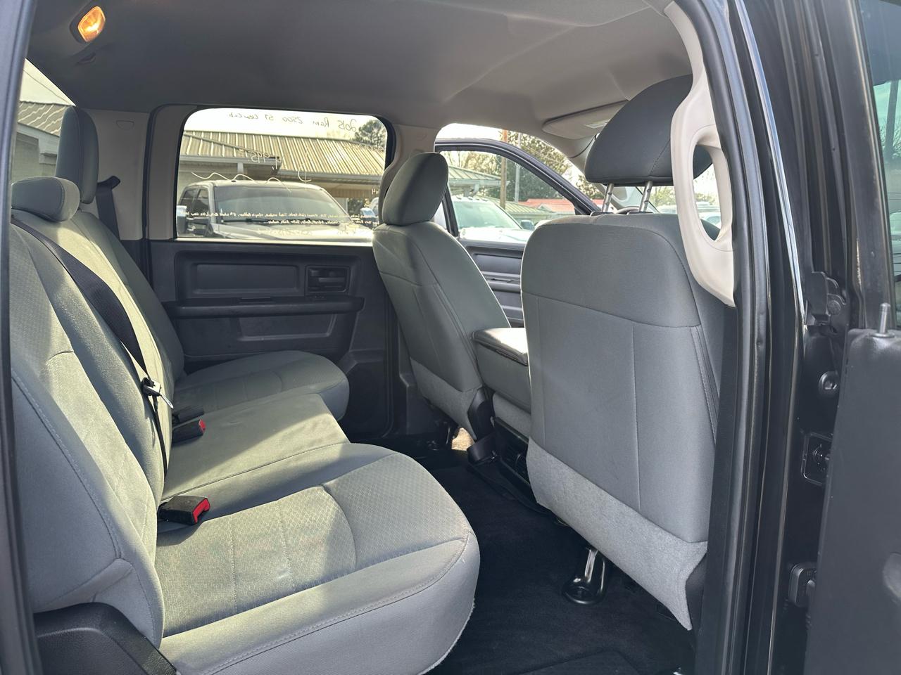 RAM 2500 4WD Crew Cab 149" Tradesman 2015