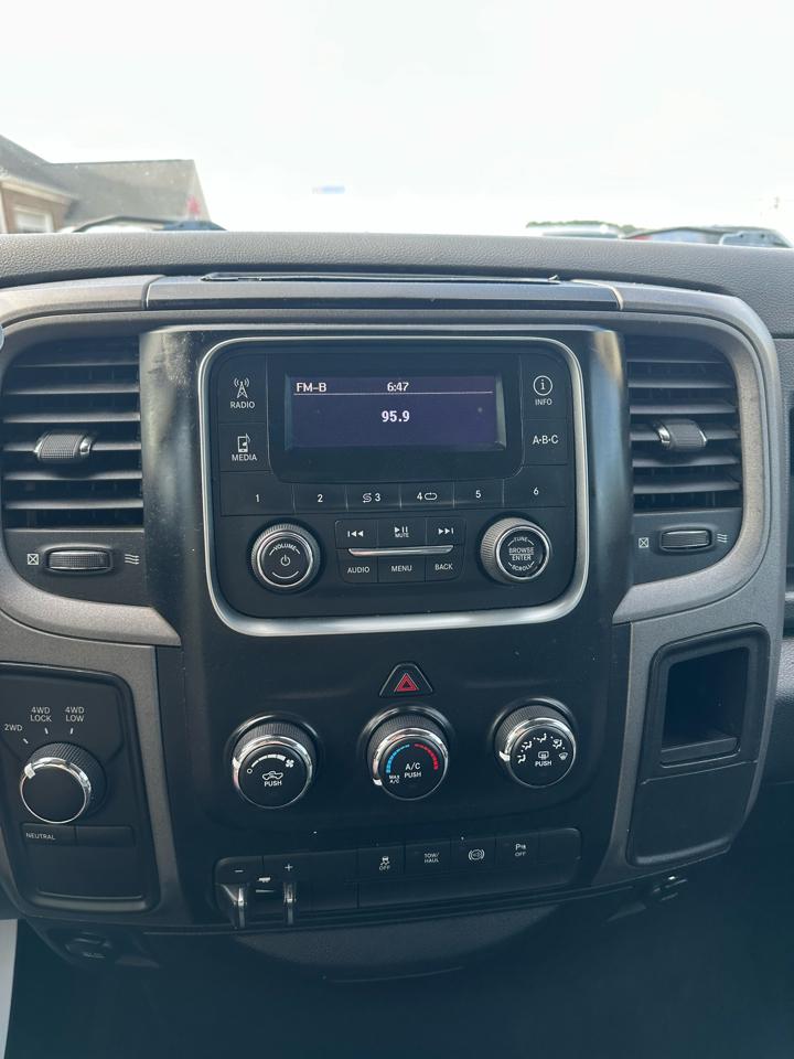 RAM 2500 4WD Crew Cab 149" Tradesman 2015