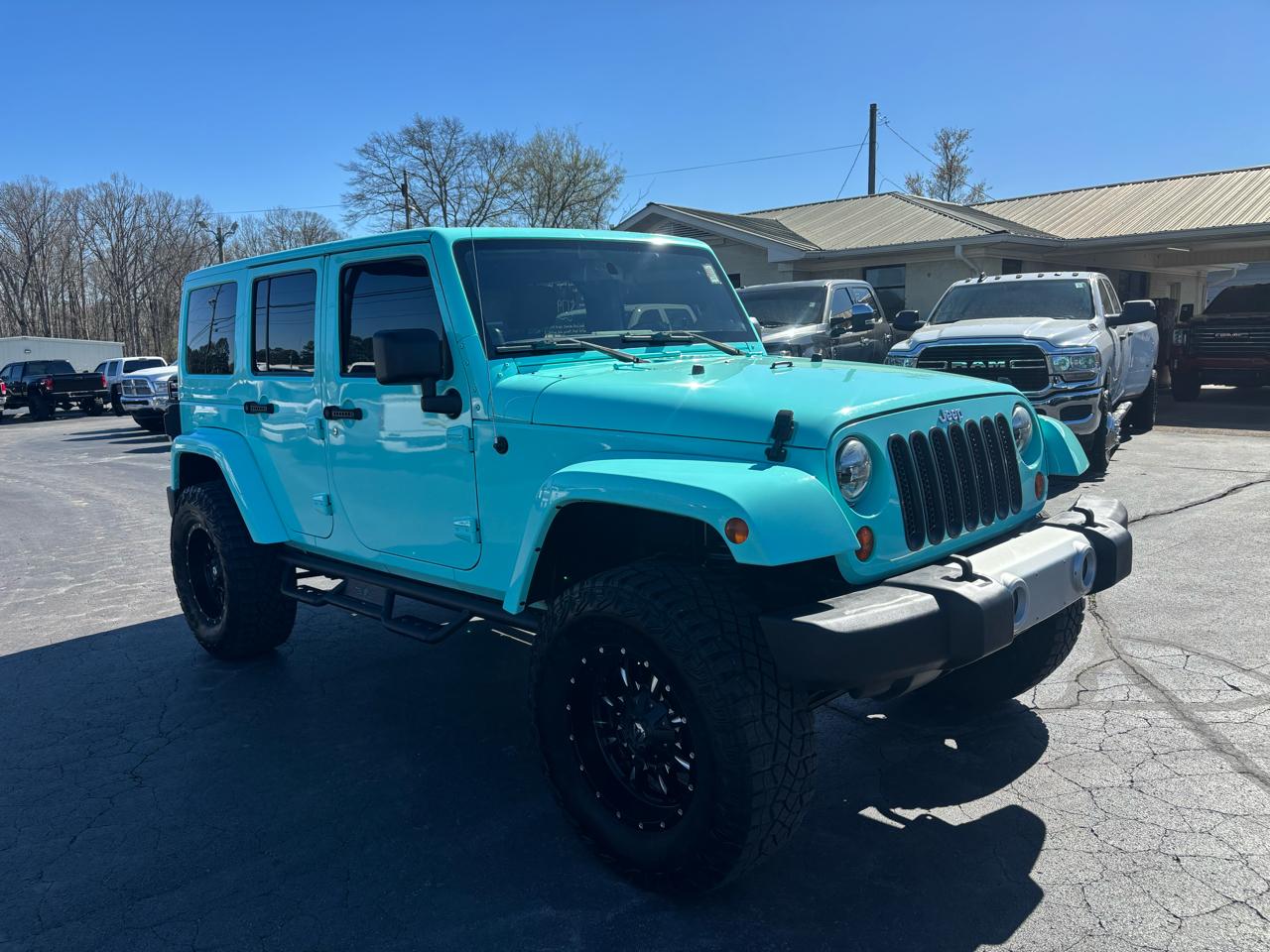 Jeep Wrangler Unlimited 4WD 4dr Sahara 2012