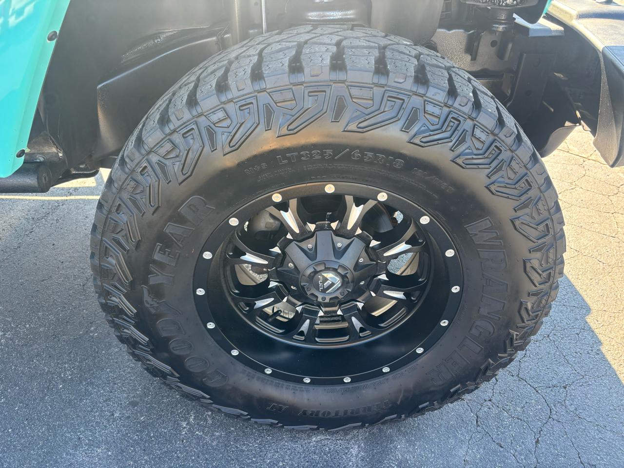 Jeep Wrangler Unlimited 4WD 4dr Sahara 2012