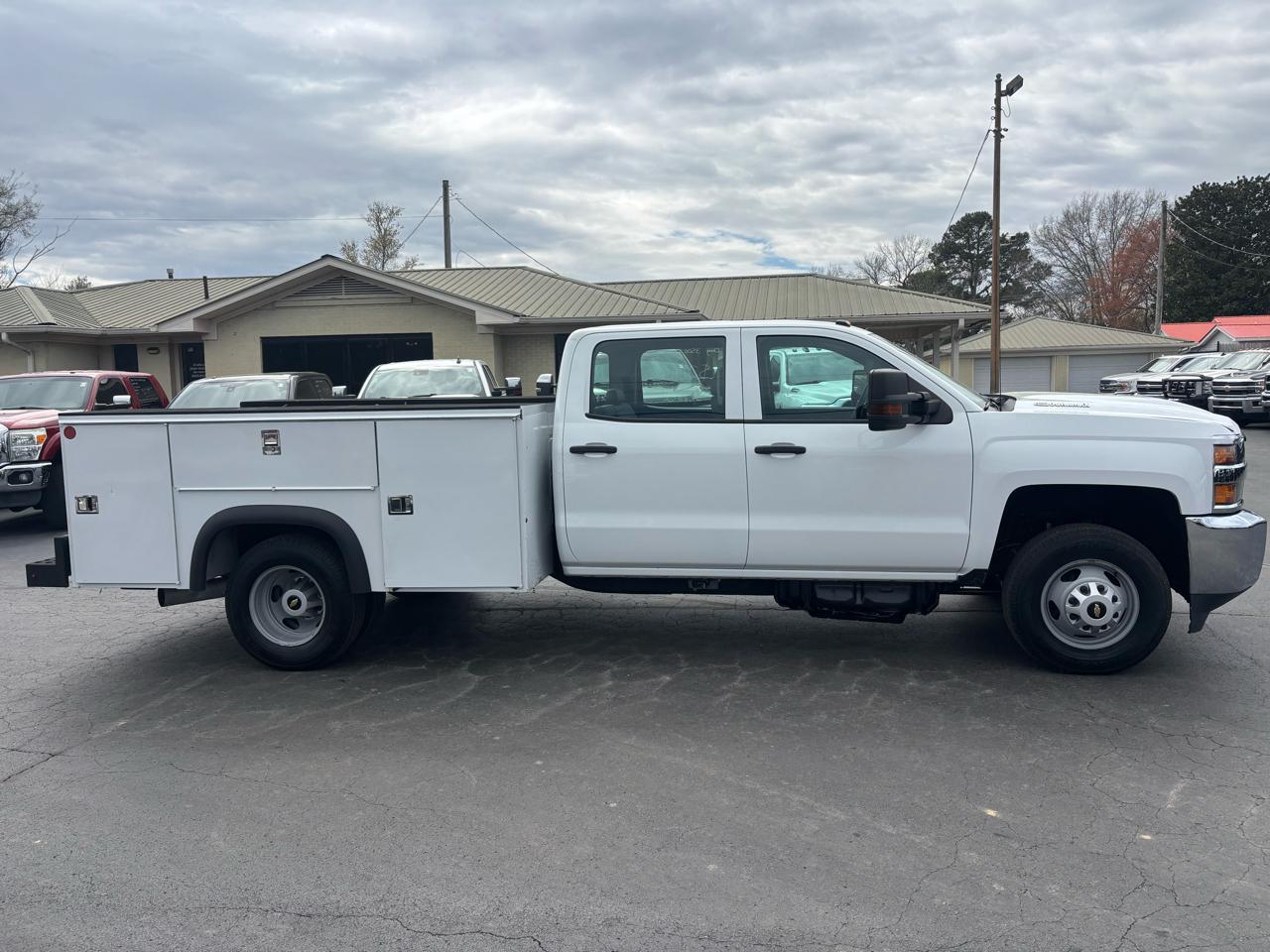 Chevrolet Silverado 3500HD CC 2WD Crew Cab 171.5" WB, 59.06" CA WT 2019