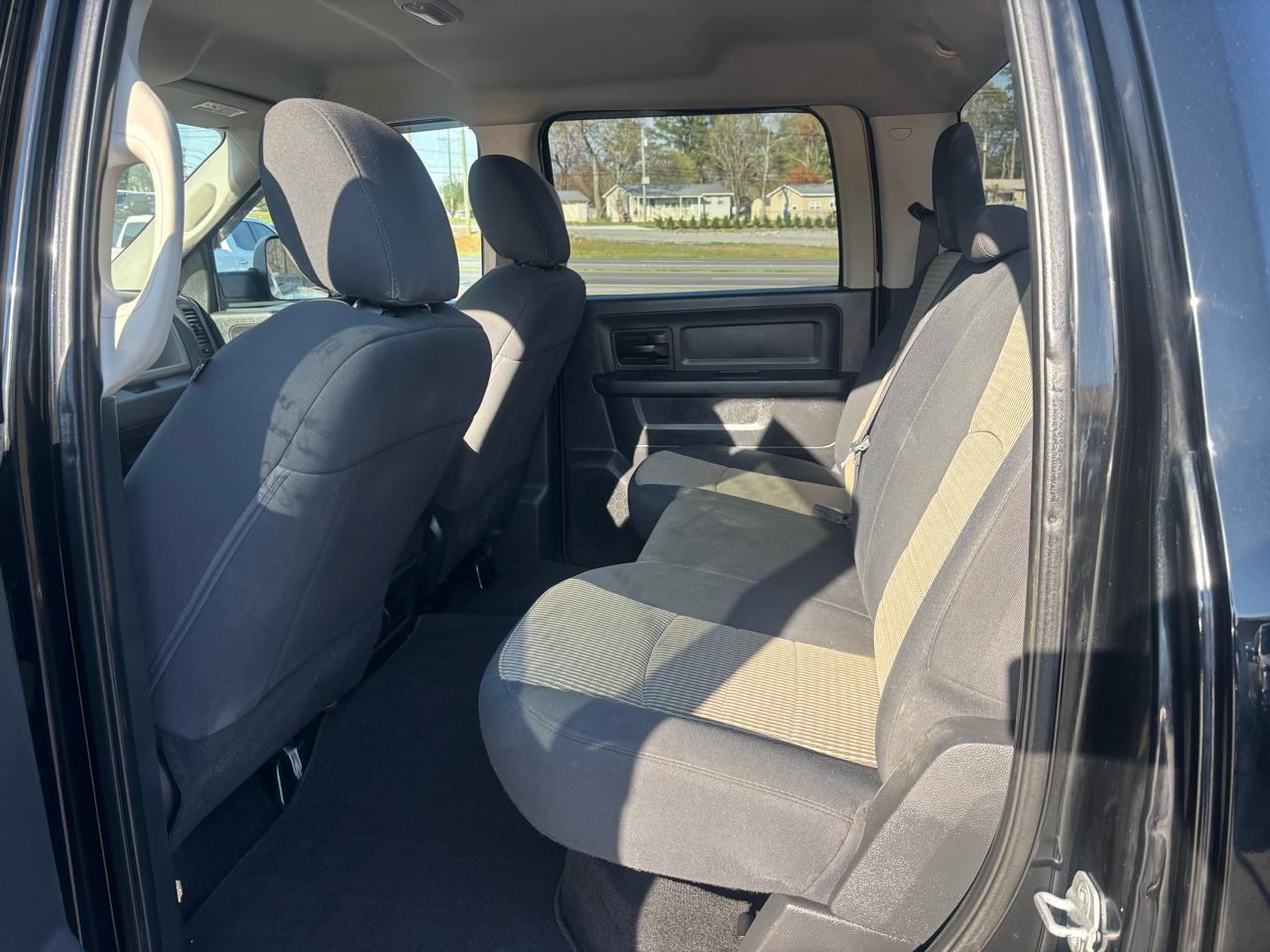 RAM 3500 4WD Crew Cab 169" ST 2012