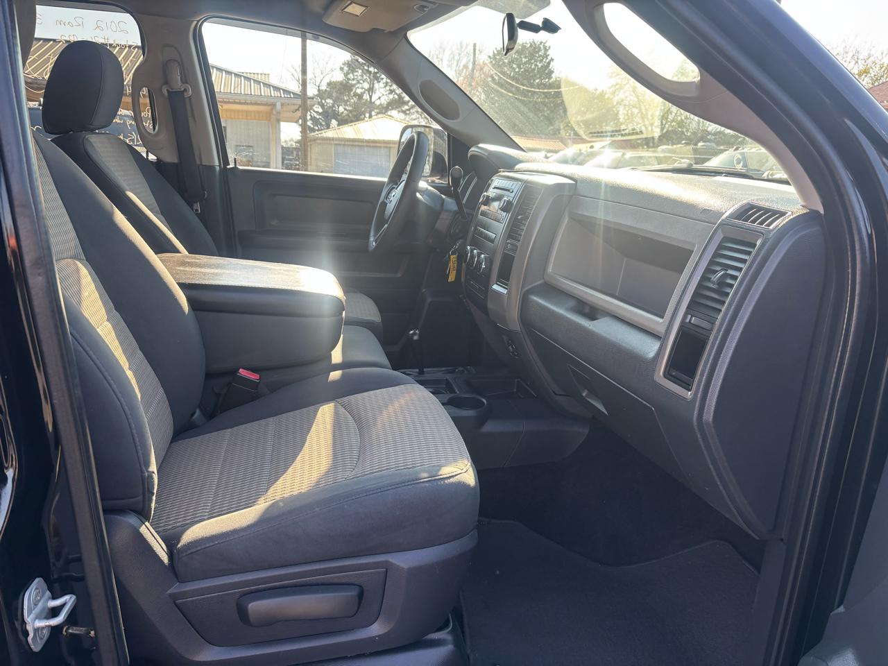 RAM 3500 4WD Crew Cab 169" ST 2012