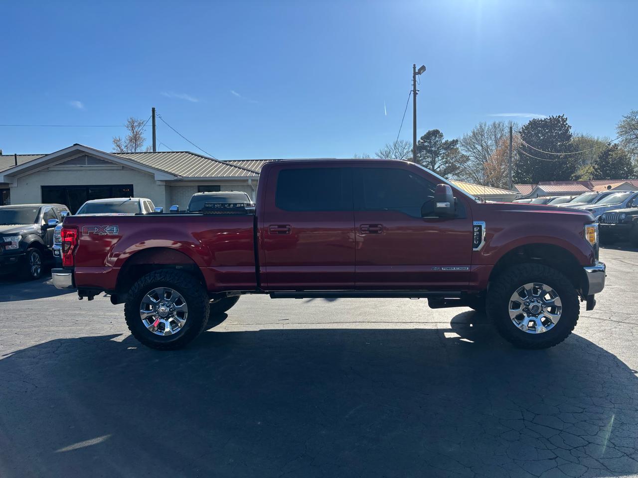 Ford Super Duty F-250 SRW Lariat 4WD Crew Cab 6.75' Box 2017