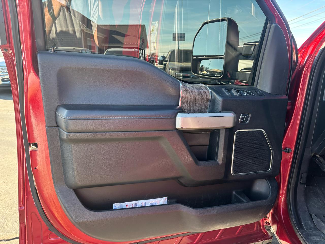 Ford Super Duty F-250 SRW Lariat 4WD Crew Cab 6.75' Box 2017