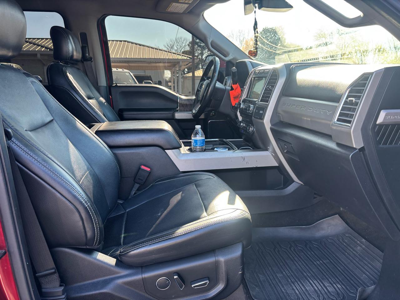 Ford Super Duty F-250 SRW Lariat 4WD Crew Cab 6.75' Box 2017