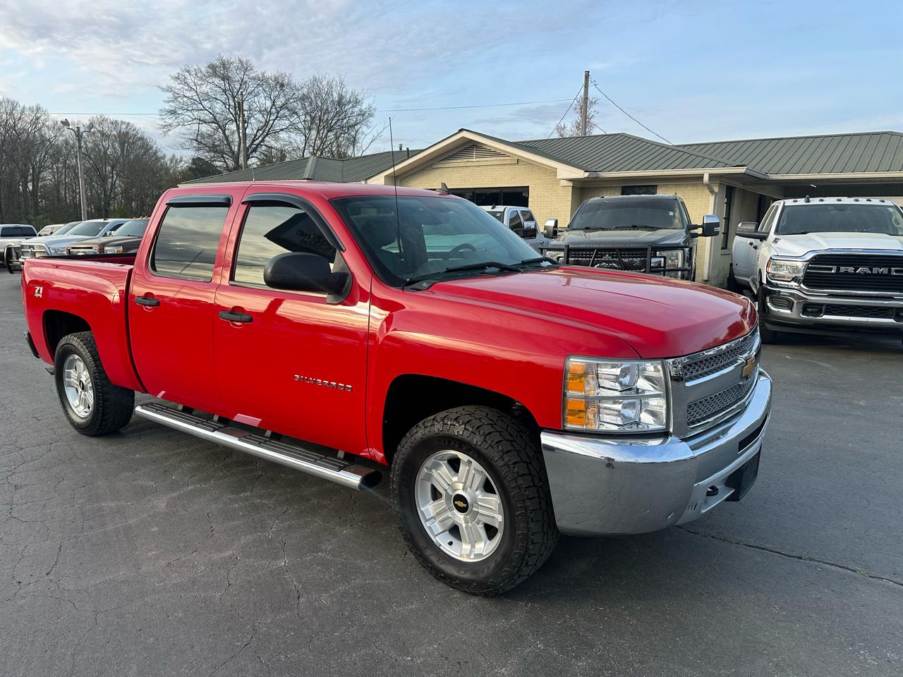 Chevrolet Silverado 1500 4WD Crew Cab 143.5" LT 2013