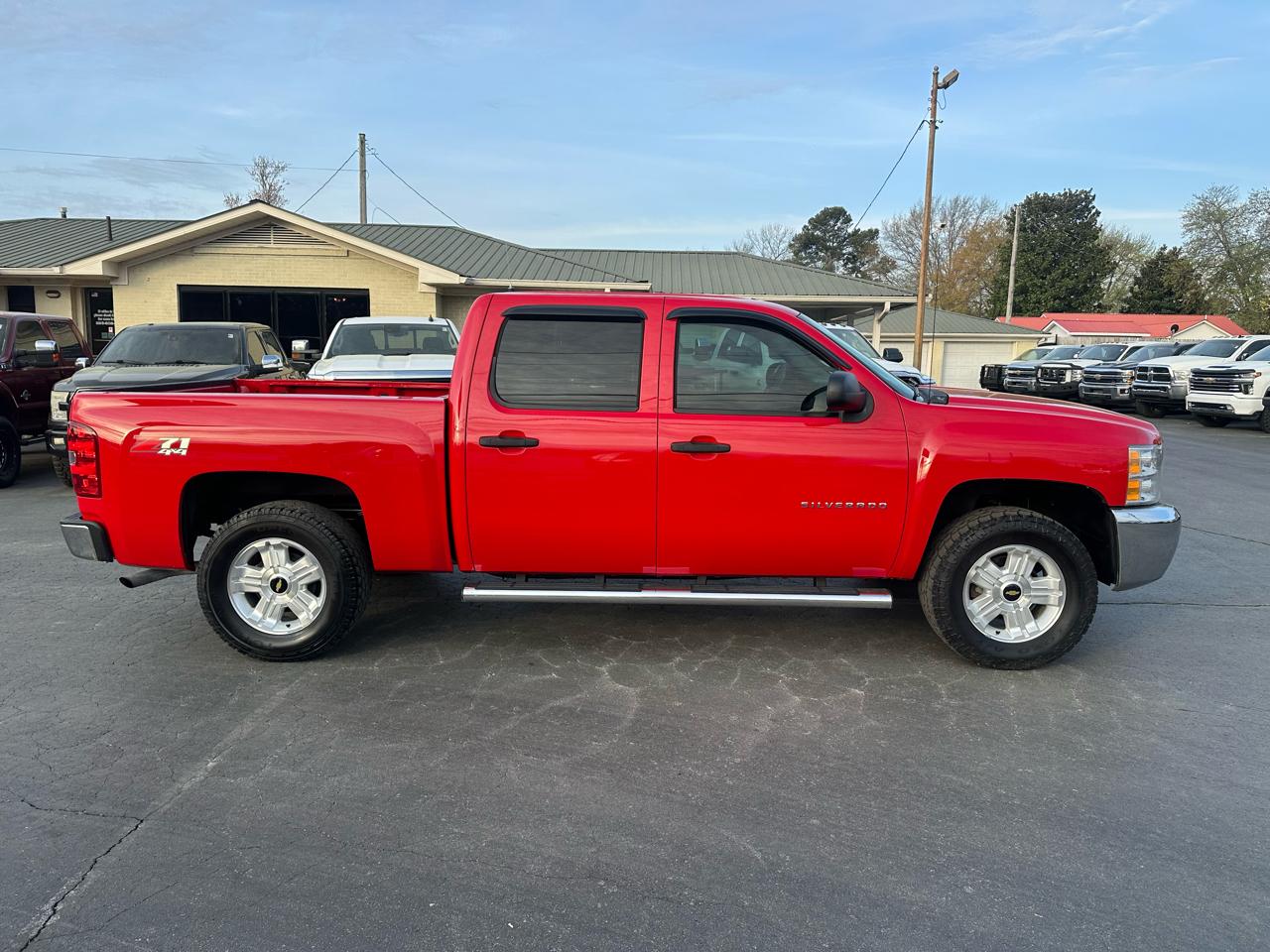 Chevrolet Silverado 1500 4WD Crew Cab 143.5" LT 2013